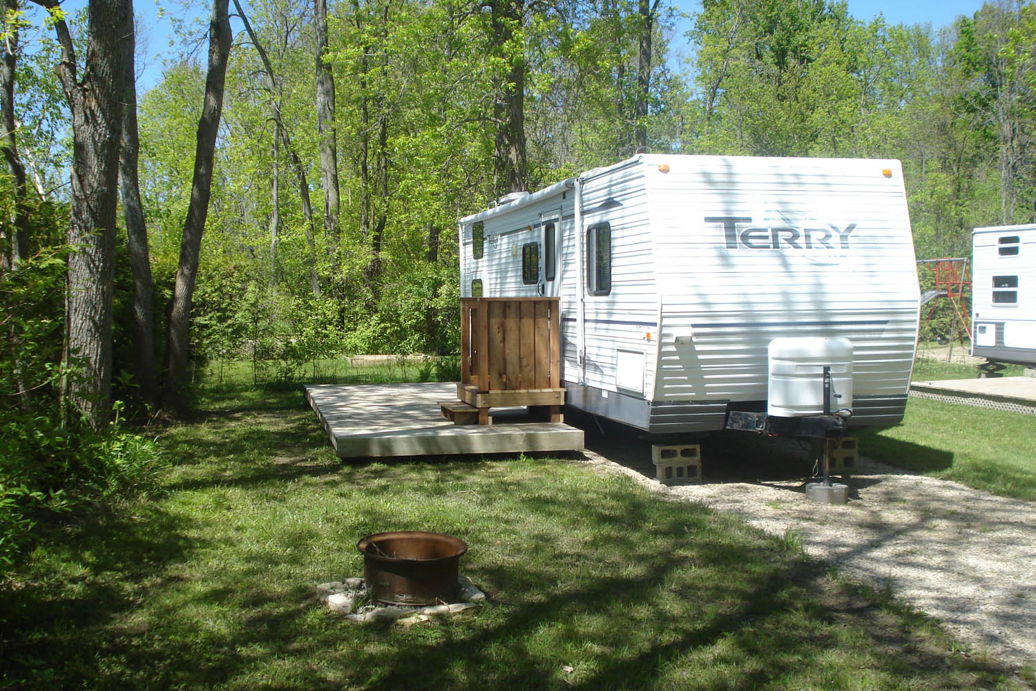 Trailer 2 site